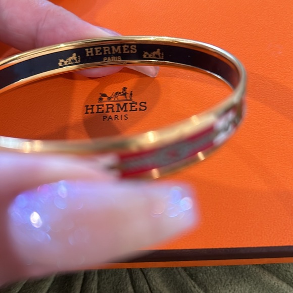 Hermes Cloisonné Red Multicolor Enamel Bangle Bracelet🖤❤️💛 - Picture 4 of 10